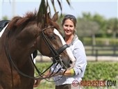 Yvonne Losos de Muñiz forlader sporten