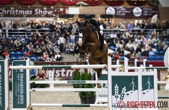 Billeder fra lille juleaften til Christmas Show er online