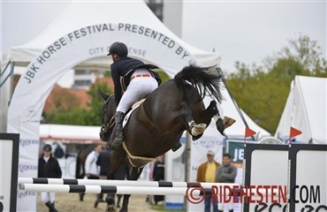 Vind med Ridehesten og Longines!