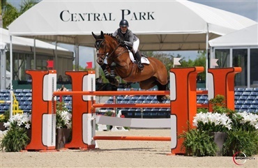 Sophia Studd i top-10 i Hermes U25 Series (video)