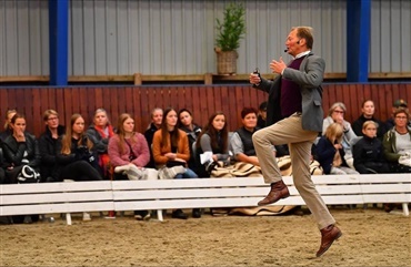 L&aelig;rerig clinic med Hasse Hoffmann