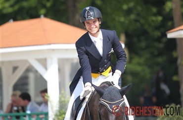 Juan Matute reagerer p&aring; sine for&aelig;ldres stemmer