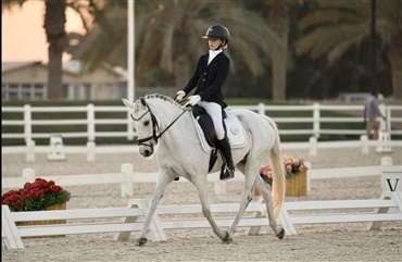 12-&aring;rige Ella har succes i Dubai