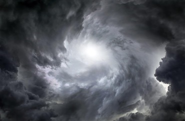 Pas p&aring; hestene i stormen