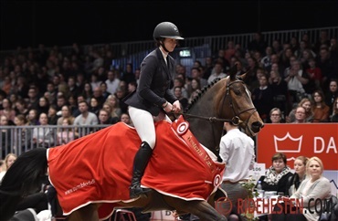 Helena kombinerer familie, arbejde og hest i Italien