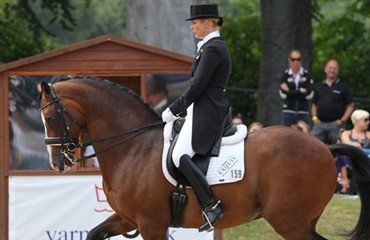 Troensegaard fortsat i front