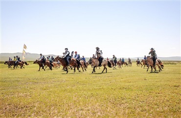 Fra isl&aelig;nder til 850 km p&aring; mongolsk hingst