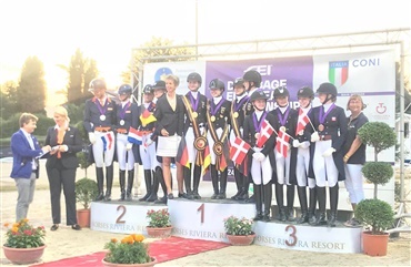 2 x bronze til de unge dressurryttere