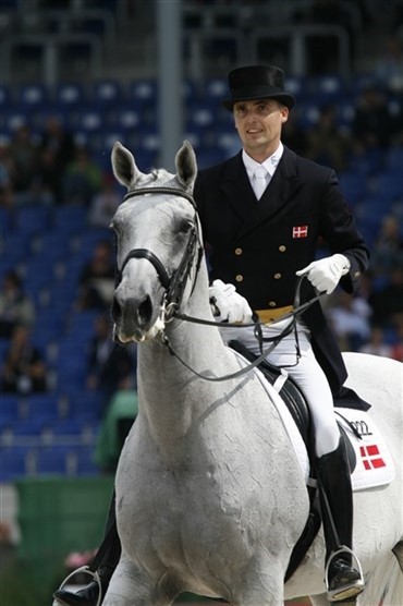 Helgstrand runder 5 millioner p&aring; YouTube