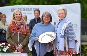 Kimi Nielsen modtager Lis Hartels Mindepris