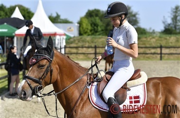 S&aring;dan undg&aring;r du hedeslag n&aring;r du rider i varmen