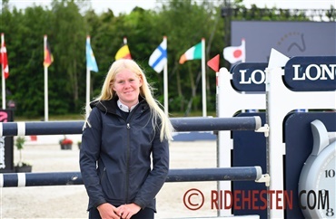 L&aelig;rke Olesen: Det er fedt at ride ved Equitour (video)