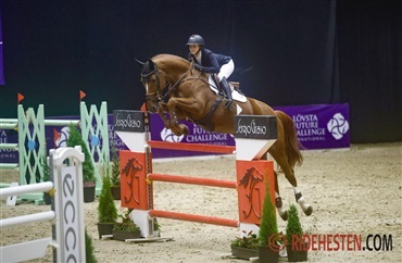 Olivia Dresler p&aring; podiet i Holland