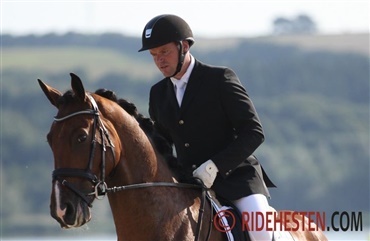 Peter Koefoed-Holm til Helgstrand Dressage