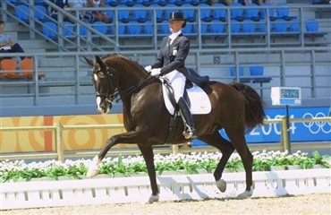 Anky van Grunsven tr&aelig;ner ukrainske ryttere