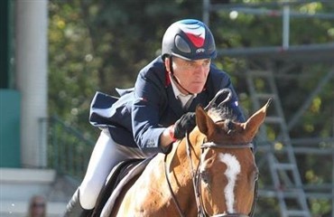 Michel Robert takker af
