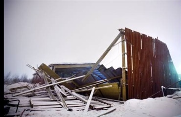 Ridehal styrtet sammen i Sverige