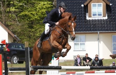 Simon Yde vinder I Lummen
