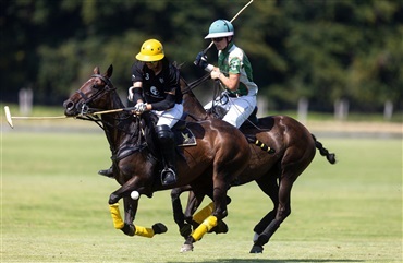 International polo p&aring; Krenkerup Gods