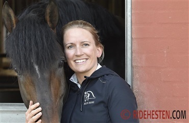 Nanna Merrald stopper hos Blue Hors