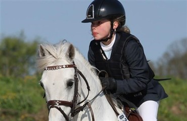 Emma Groot udfordrer i de mindstes springning