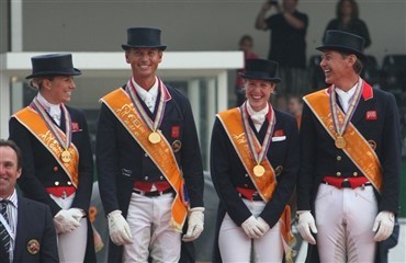 Tronskifte: Guld til England