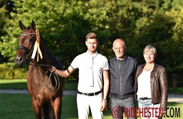 Guldmedaljehoppen Roxette til Future Dressage