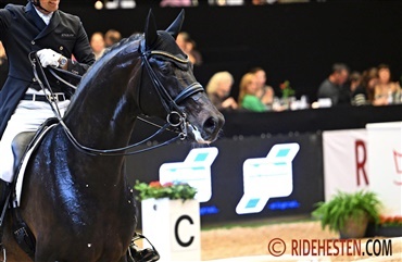 Patrik Kittel viser Jovian frem