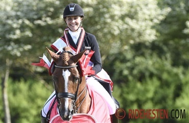 Victoria Vallentin til Fisker Dressage Academy