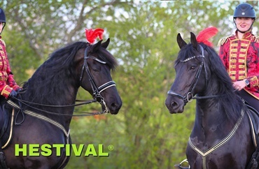 Tina fra TIKA klar til Hestival