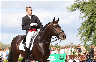 Helgstrands tidligere Grand Prix-hest Carabas er d&oslash;d