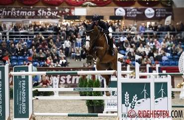 Billeder fra lille juleaften til Christmas Show er online