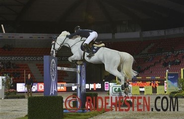 Van der Vleuten i World Cup-sejr