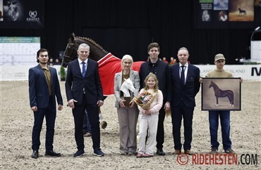 Todt un Prince Ask er &Aring;rets Hingst