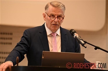 &Aring;bne kort og konstruktiv debat