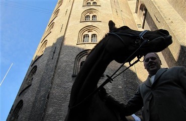 I Rundet&aring;rn til hest!