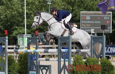 Play Girl og Dimitri Z i finalen!