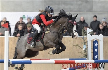 Karoline vandt dagens S-springning