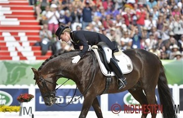 S&aring; er det afgjort - Helen og Damon Hill skilles