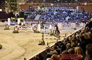 S&aring; gik starten til Christmas Show Warm Up