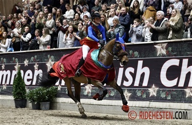 – Det er s&aring;dan nogle &oslash;jeblikke, vi rider for (video)
