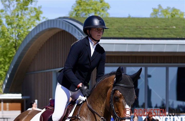 Fuldst&aelig;ndig suver&aelig;n finale leveret af Laura