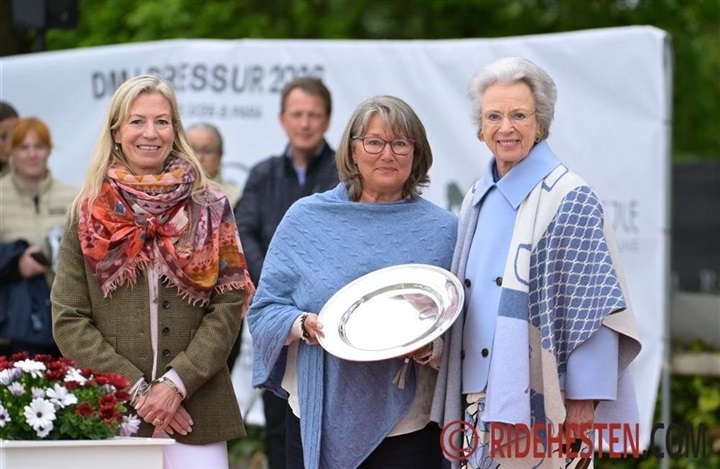 Kimi Nielsen modtager Lis Hartels Mindepris