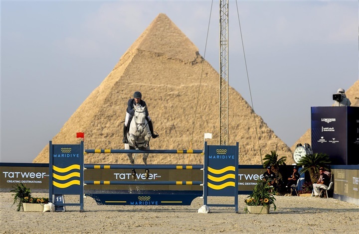 Topryttere sprang ved pyramiderne – men hvad med velf&aelig;rden?