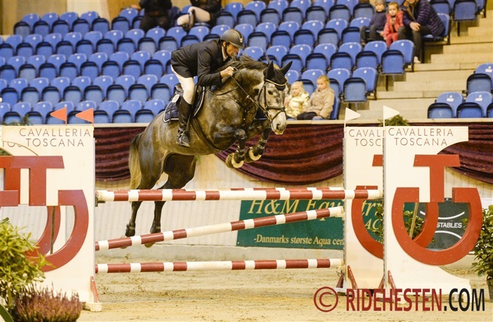 Leelandi har stor succes i Emiraterne