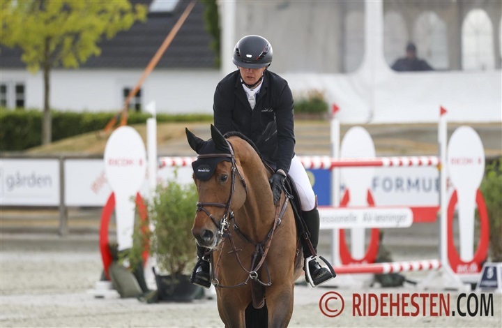 Tre danskere fejlfri og placeret i 150 cm