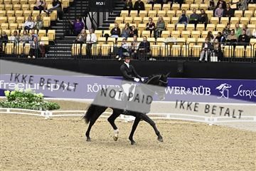 182194_kbb_03_Z091194.JPG