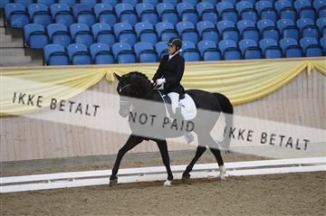 139403_ms_01__MS18223.JPG