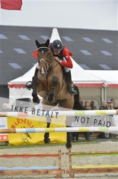 139644_bc_01__BC18622.JPG