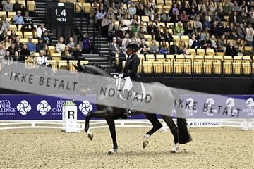 182194_kbb_03_Z091498.JPG